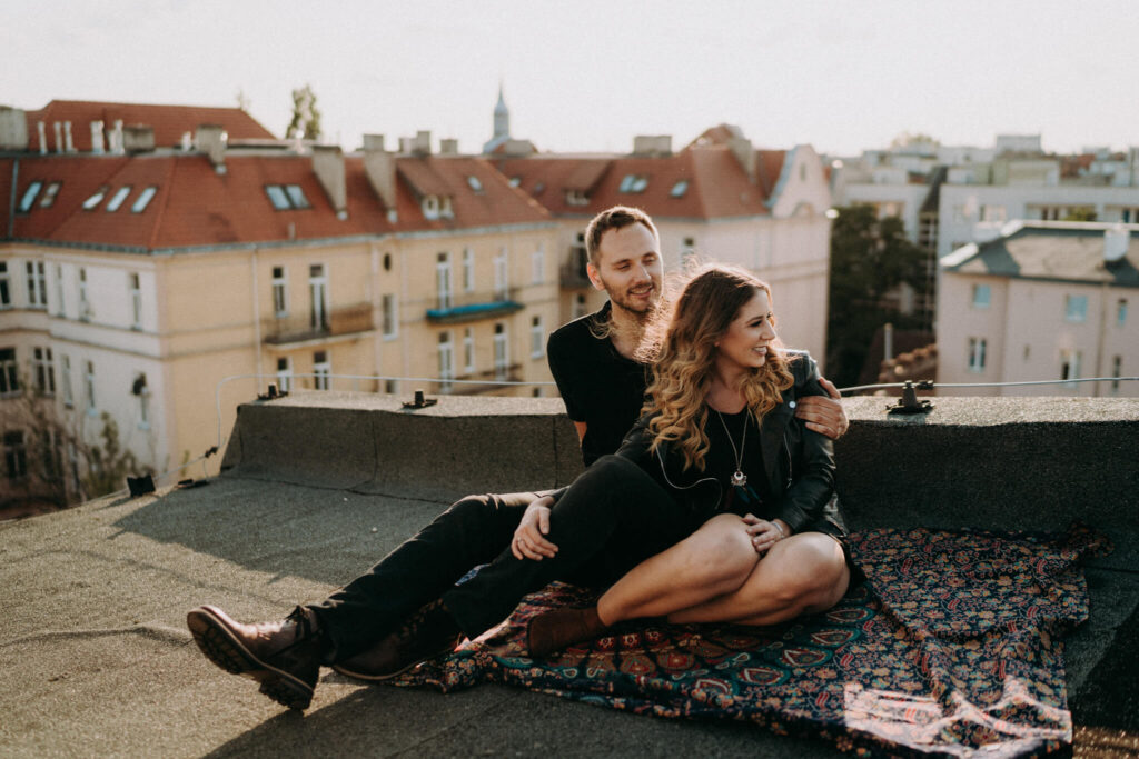 engagement session on the roof in Poznan