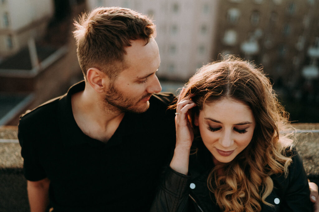 engagement session on the roof in Poznan