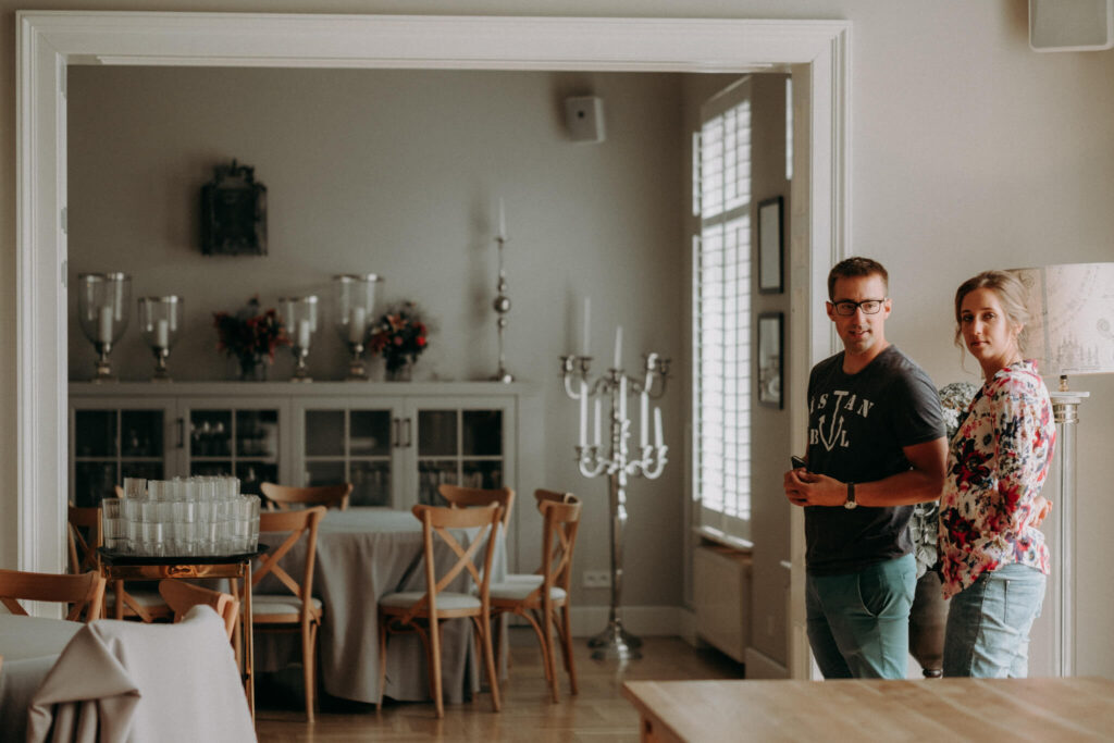 outdoor wedding in weranda home