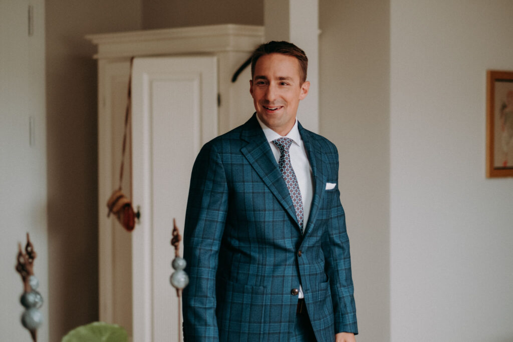 outdoor wedding in weranda home