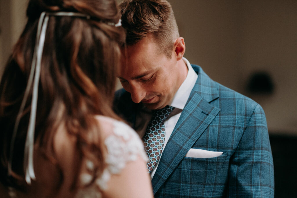 outdoor wedding in weranda home