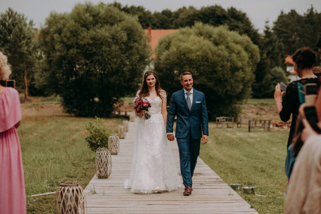 outdoor wedding in weranda home